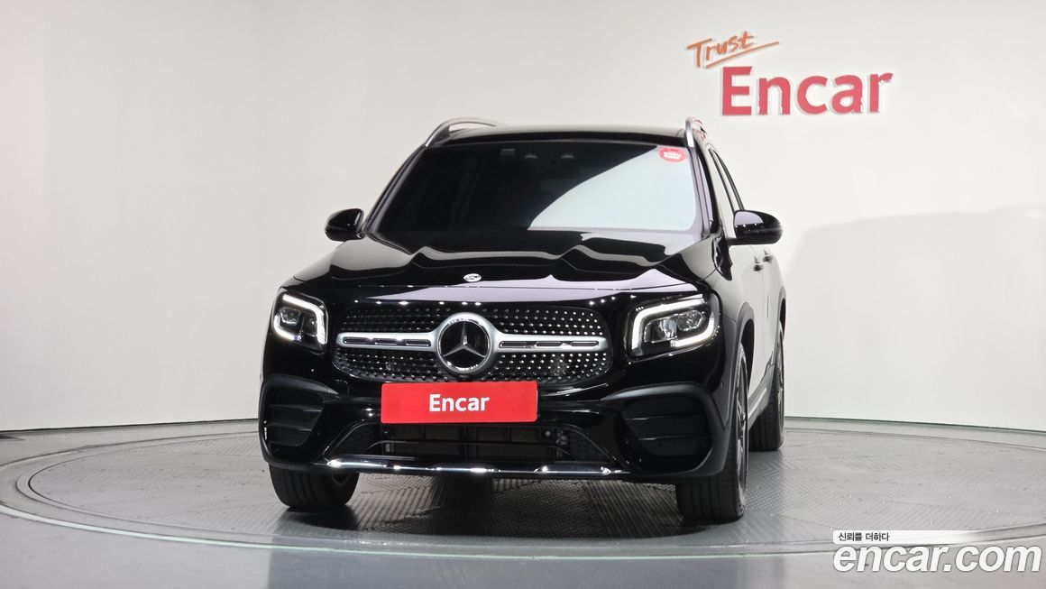 Mercedes-Benz GLB-Class 2023