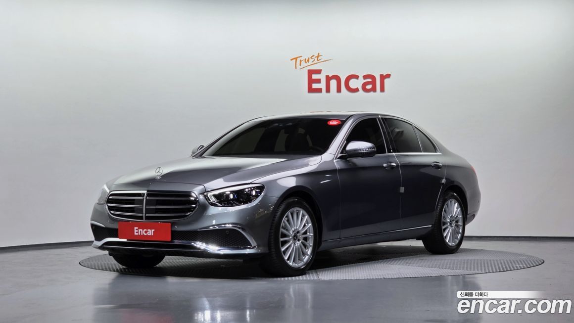 Mercedes-Benz E-Class 2022