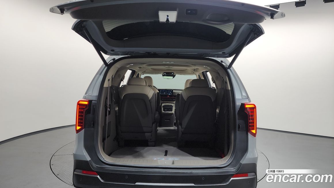 Kia Canival 2025