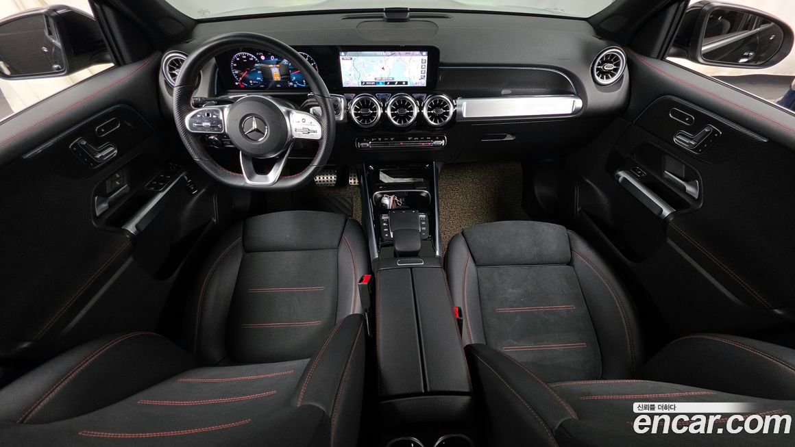 Mercedes-Benz GLB-Class 2023