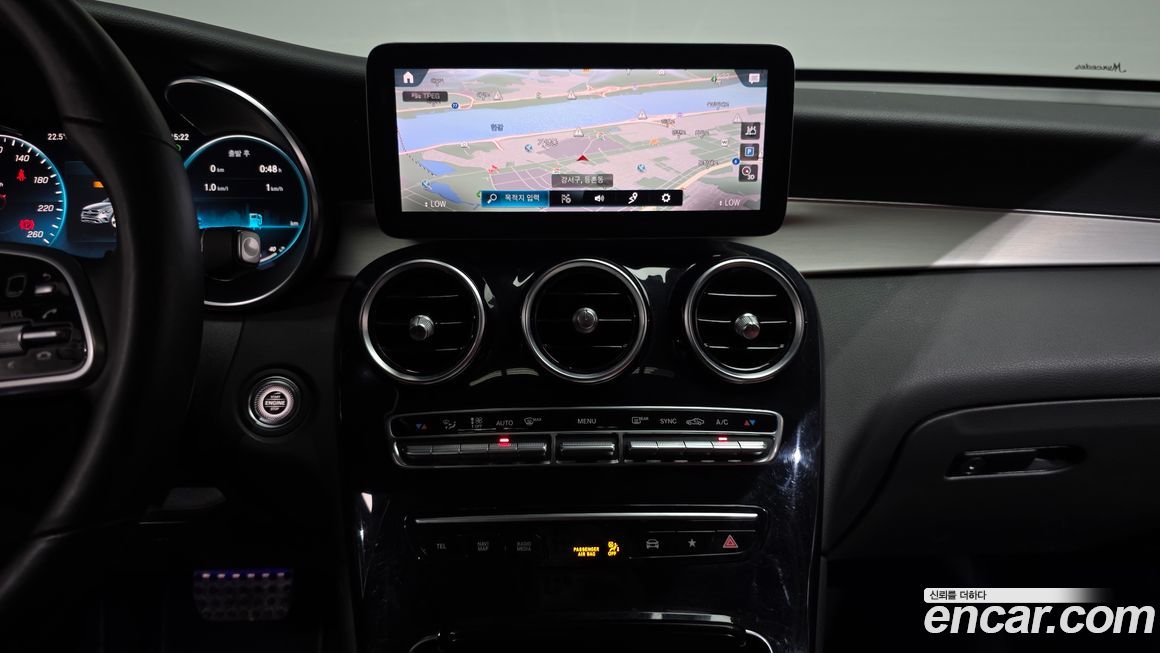 Mercedes-Benz GLC-Class 2021