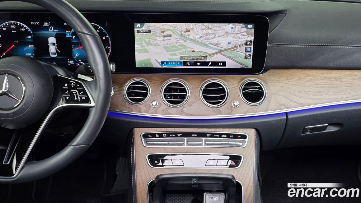 Mercedes-Benz E-Class 2022