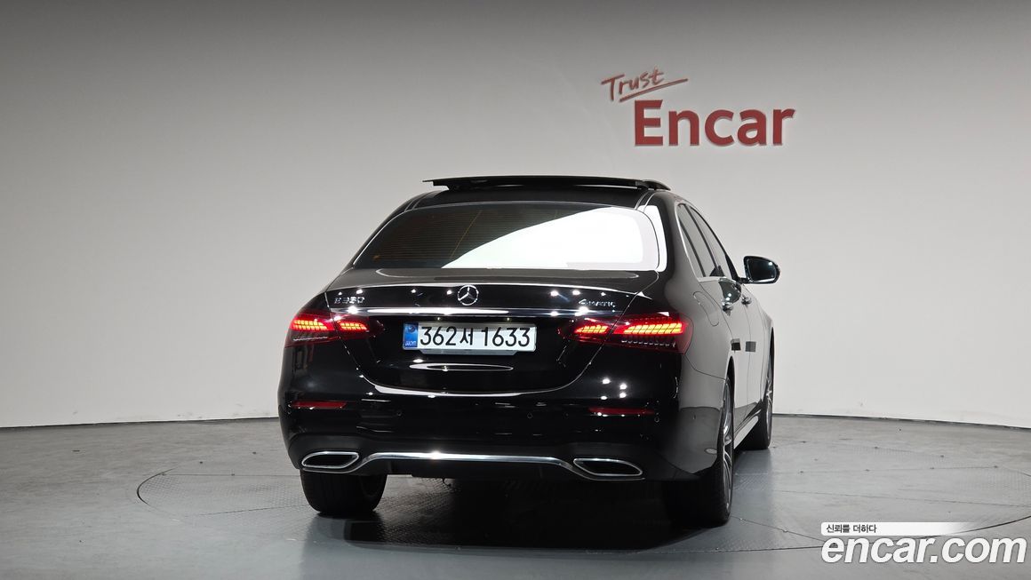 Mercedes-Benz E-Class 2022