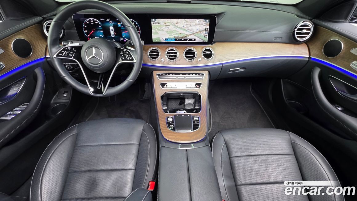 Mercedes-Benz E-Class 2022