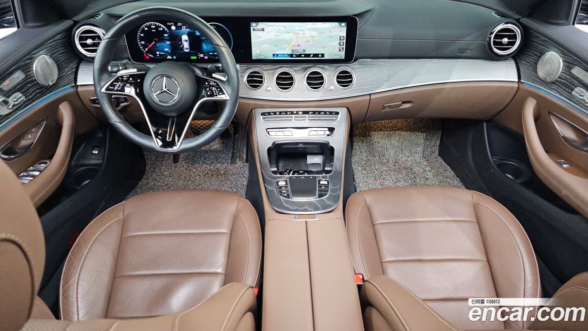 Mercedes-Benz E-Class 2022