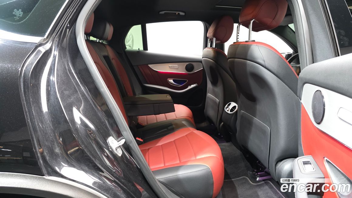 Mercedes-Benz GLC-Class 2021