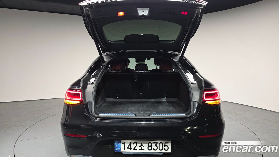 Mercedes-Benz GLC-Class 2021