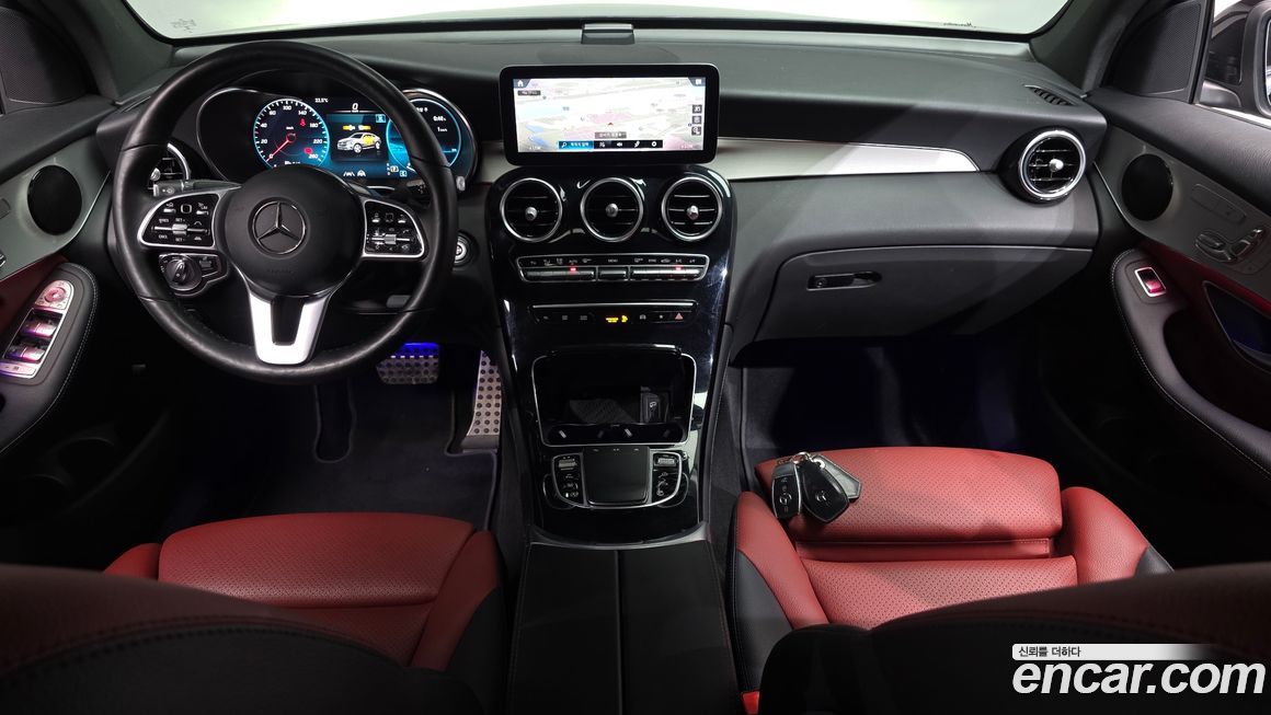 Mercedes-Benz GLC-Class 2021