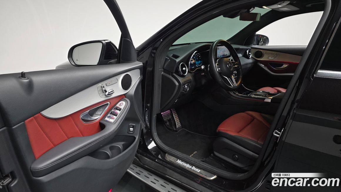 Mercedes-Benz GLC-Class 2021