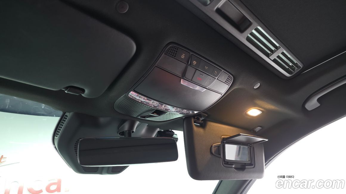 Mercedes-Benz GLC-Class 2021