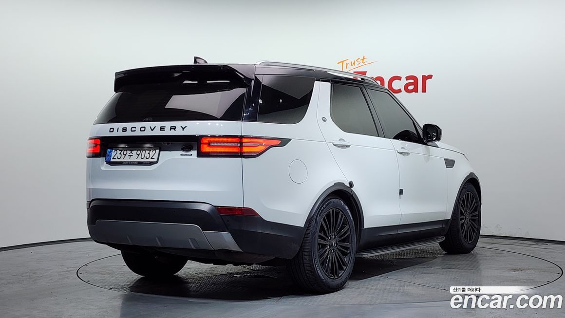 Land Rover Discovery 2020