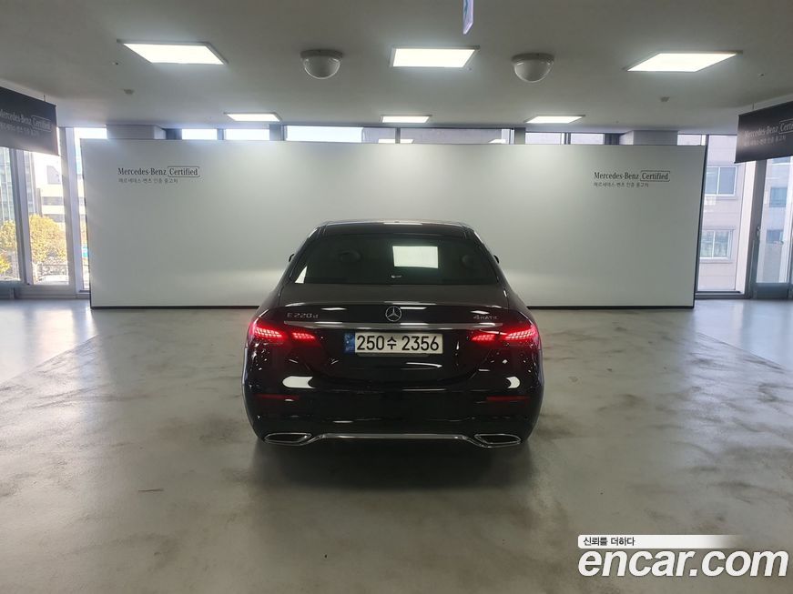 Mercedes-Benz E-Class 2021