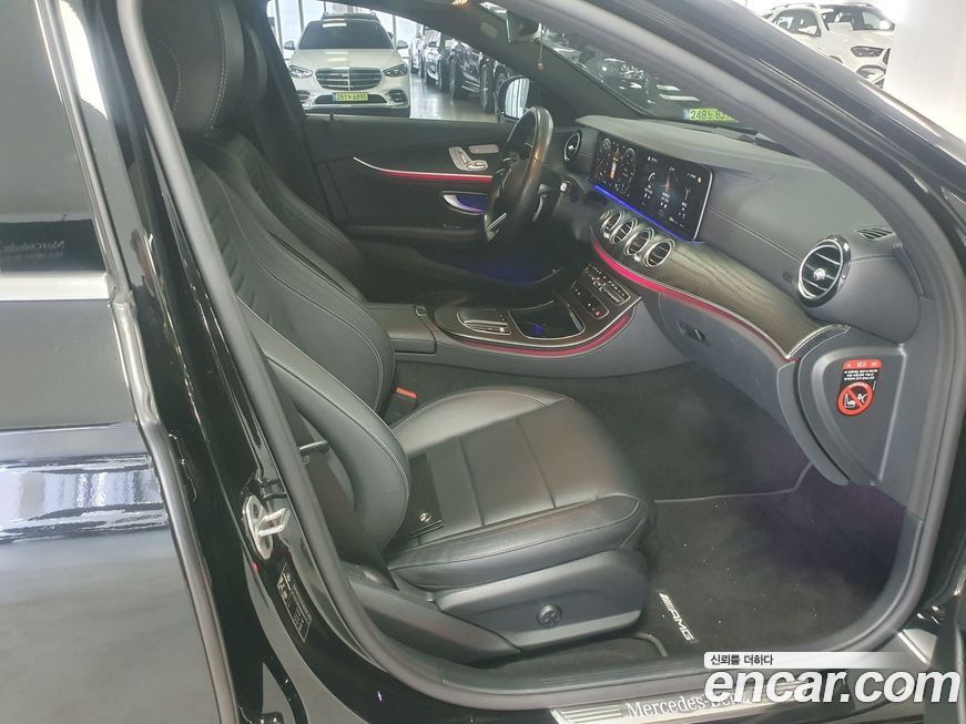 Mercedes-Benz E-Class 2021