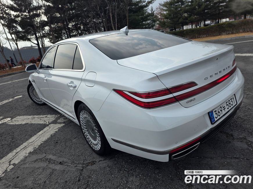 Genesis G90 2021