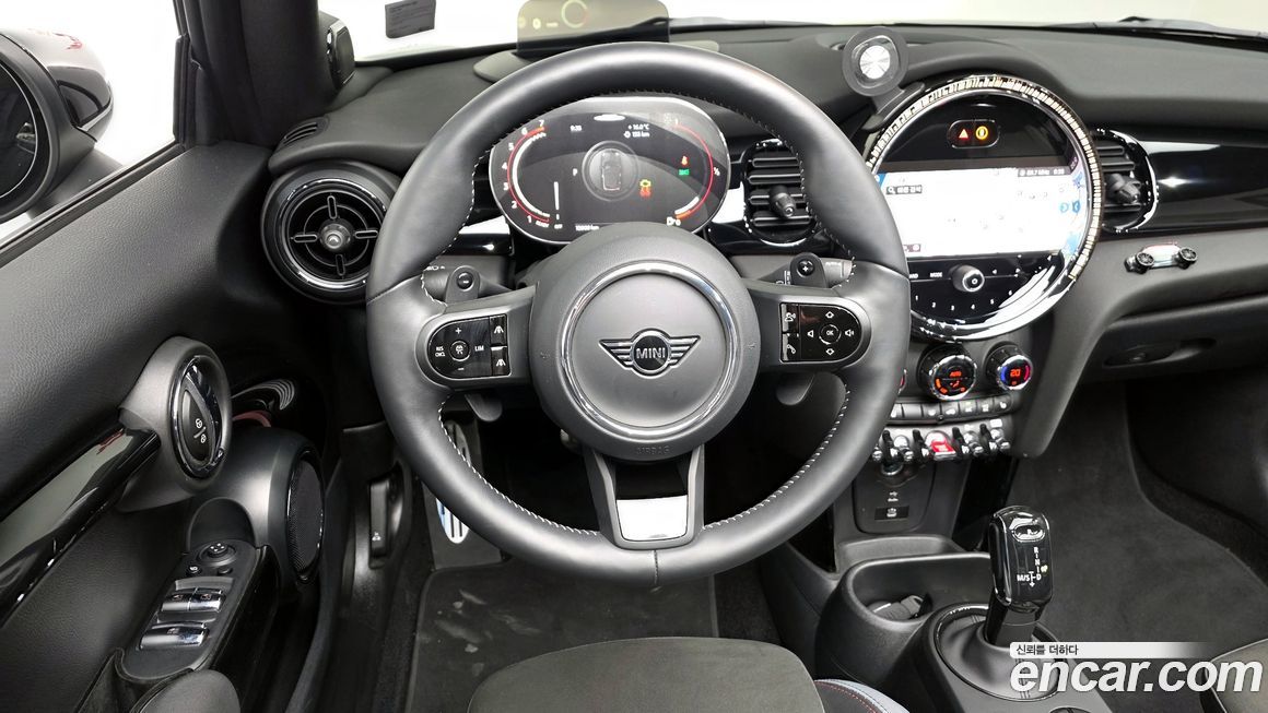 Mini Cooper Convertible 2024