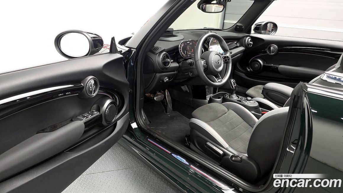 Mini Cooper Convertible 2024