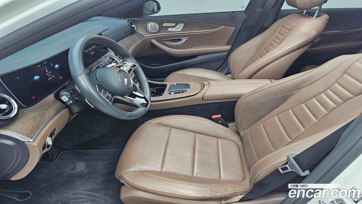 Mercedes-Benz E-Class 2023