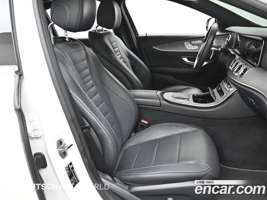 Mercedes-Benz E-Class 2022