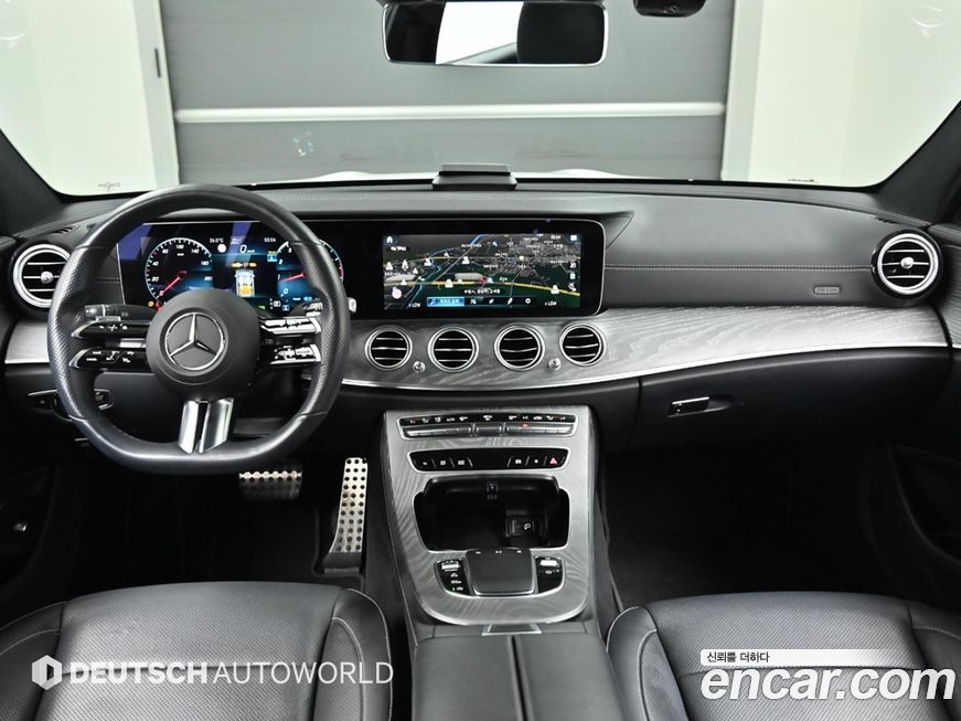 Mercedes-Benz E-Class 2022