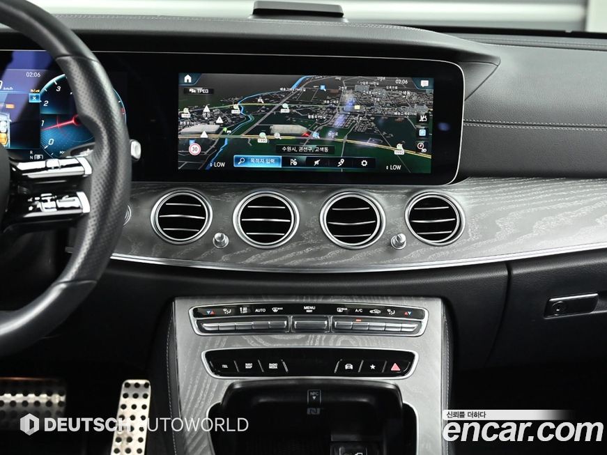 Mercedes-Benz E-Class 2022