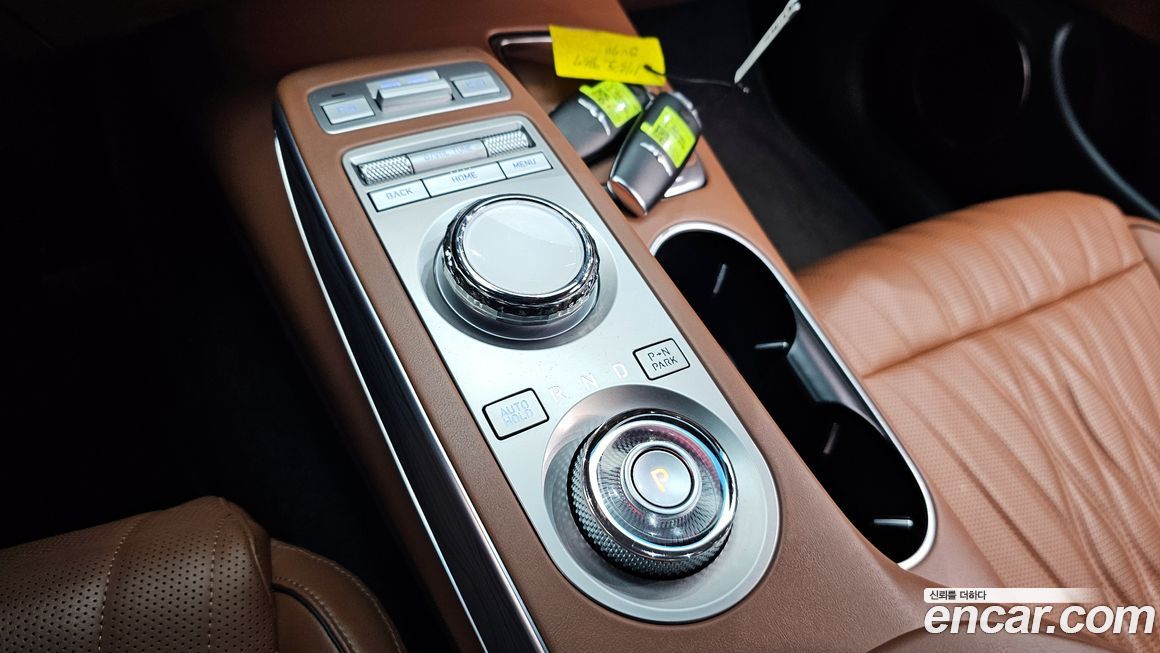 Genesis GV70 2023