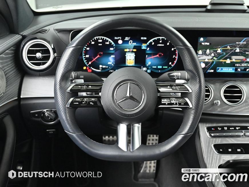 Mercedes-Benz E-Class 2022