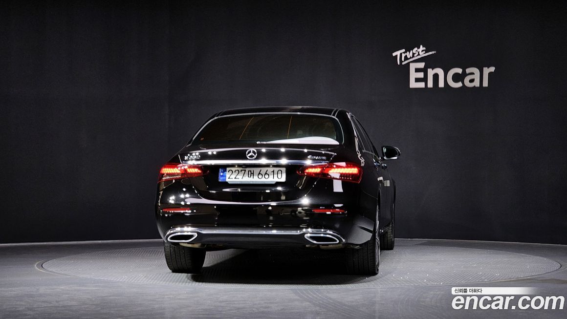 Mercedes-Benz E-Class 2023