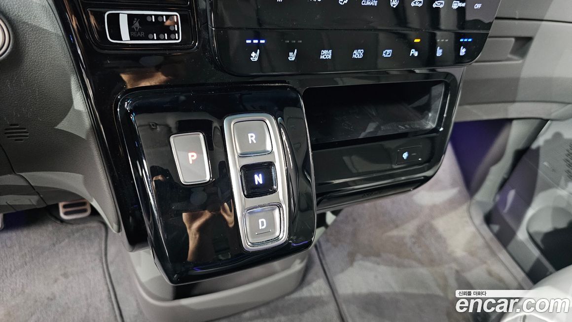 Hyundai Staria 2023