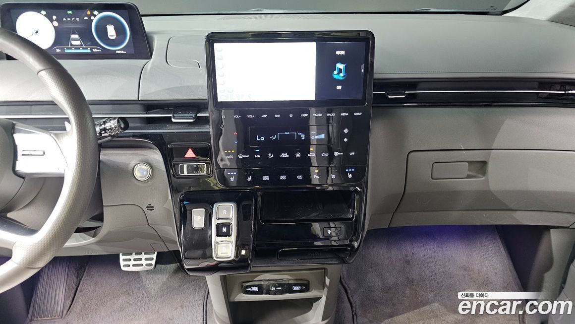 Hyundai Staria 2023