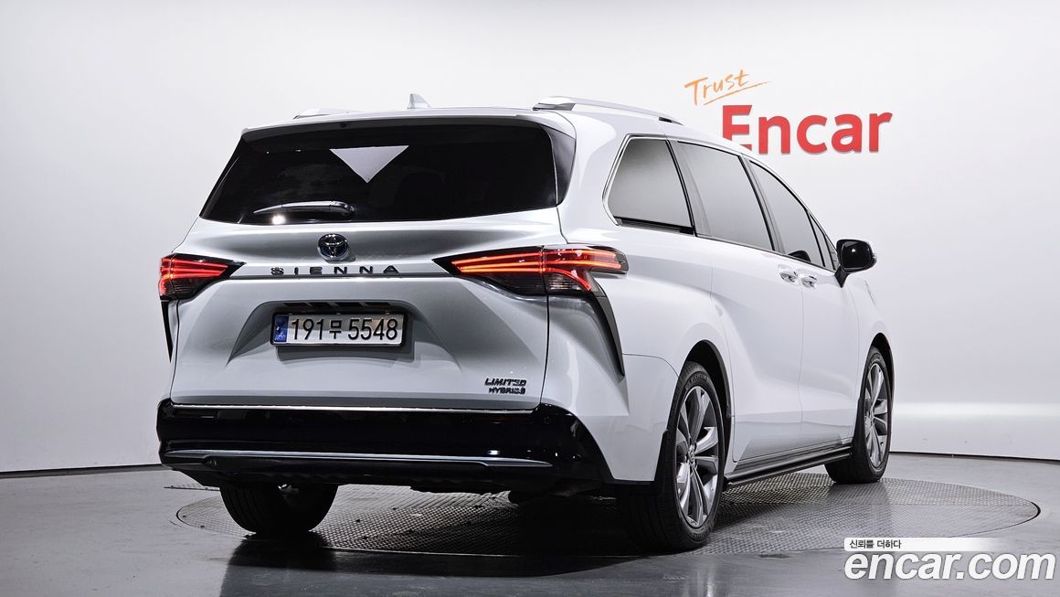 Toyota Sienna 2024