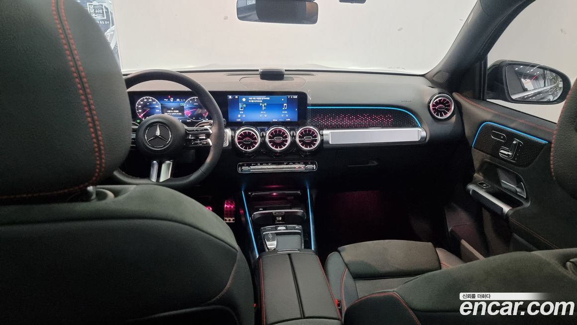 Mercedes-Benz GLB-Class 2025