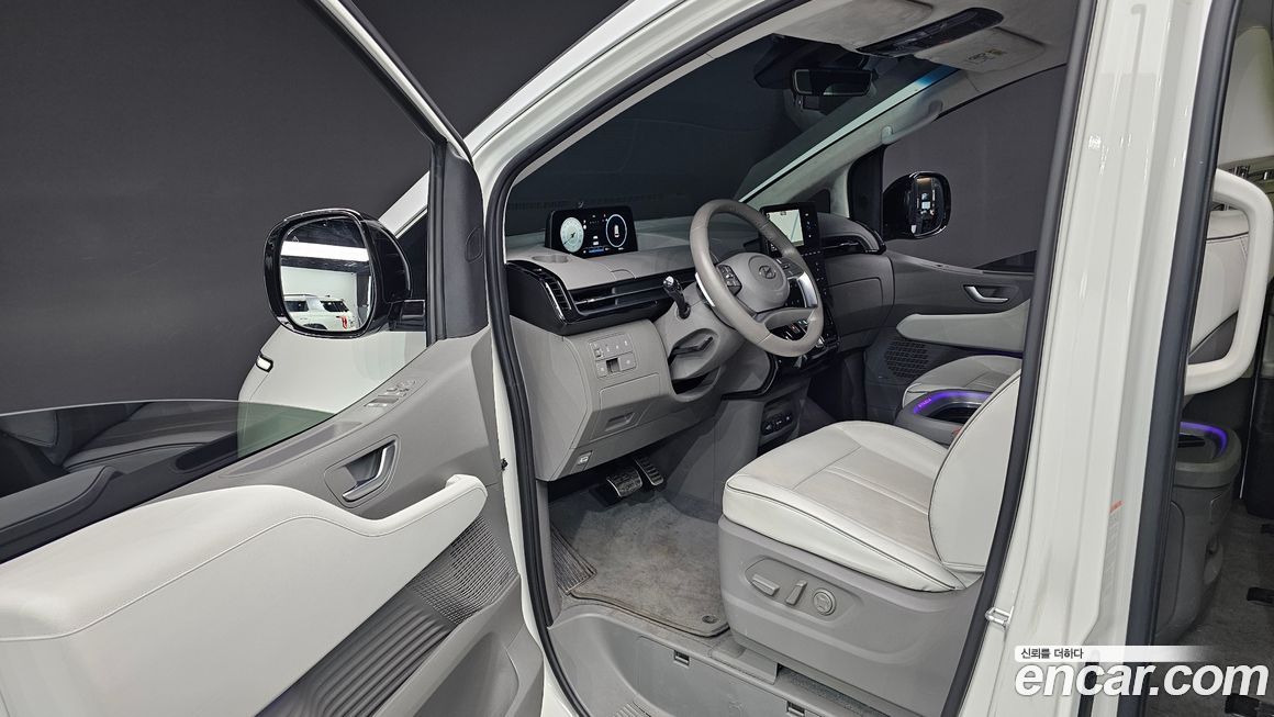 Hyundai Staria 2023
