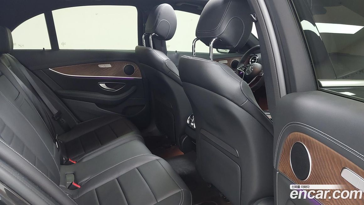 Mercedes-Benz E-Class 2023