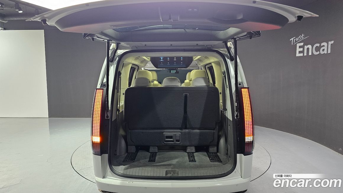 Hyundai Staria 2023