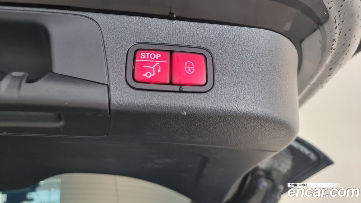 Mercedes-Benz GLB-Class 2025