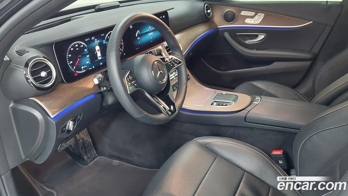 Mercedes-Benz E-Class 2023