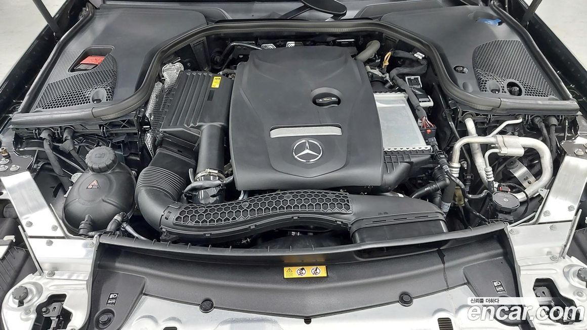 Mercedes-Benz E-Class 2023