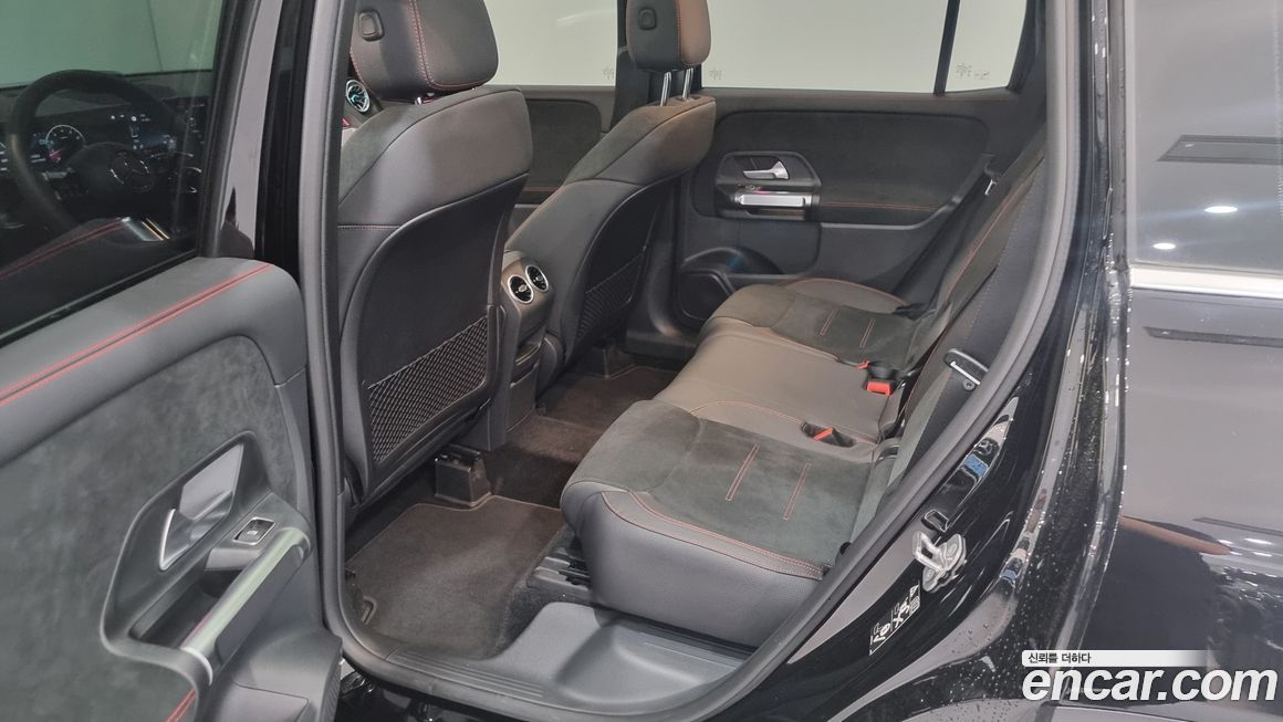 Mercedes-Benz GLB-Class 2025