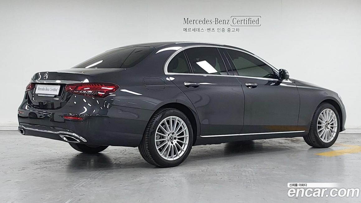 Mercedes-Benz E-Class 2023