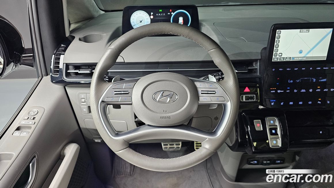 Hyundai Staria 2023