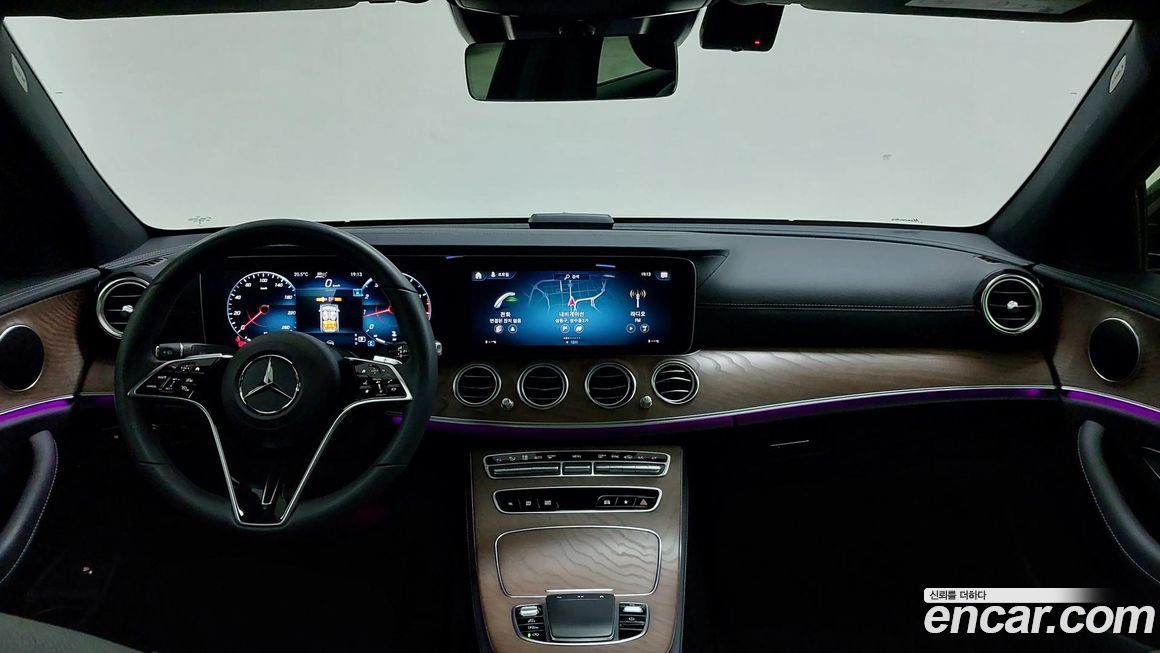 Mercedes-Benz E-Class 2023