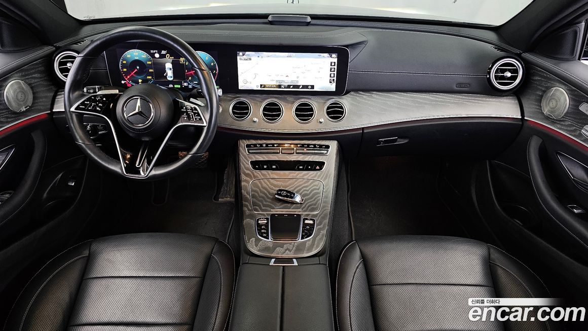 Mercedes-Benz E-Class 2023