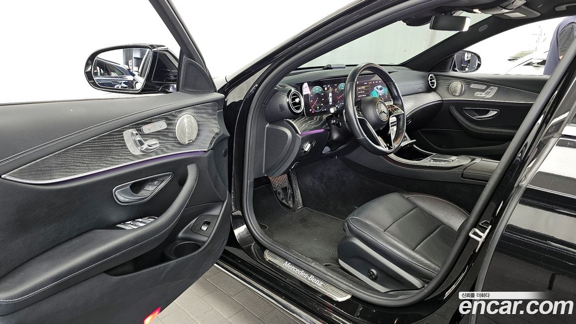 Mercedes-Benz E-Class 2023