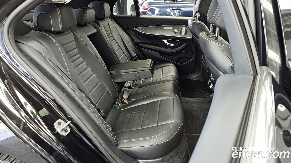 Mercedes-Benz E-Class 2023