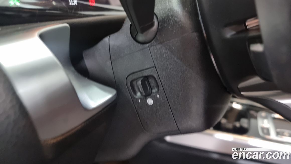 Mercedes-Benz GLB-Class 2025