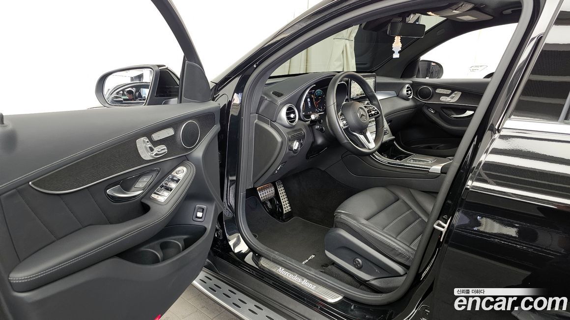 Mercedes-Benz GLC-Class 2023