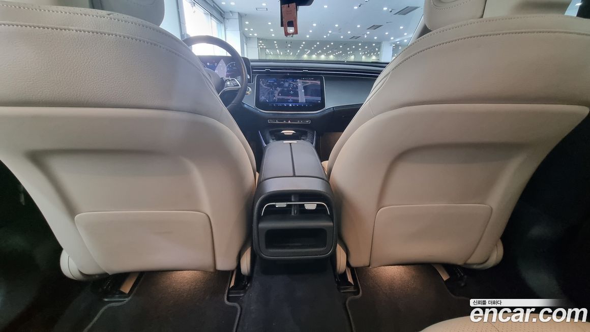 Mercedes-Benz E-Class 2025