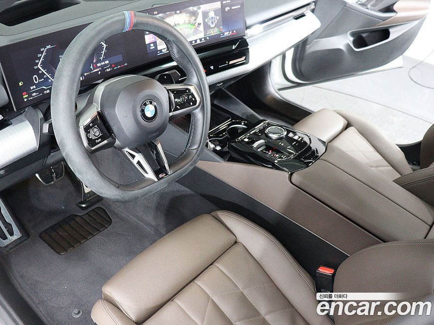 BMW 5-Series 2024
