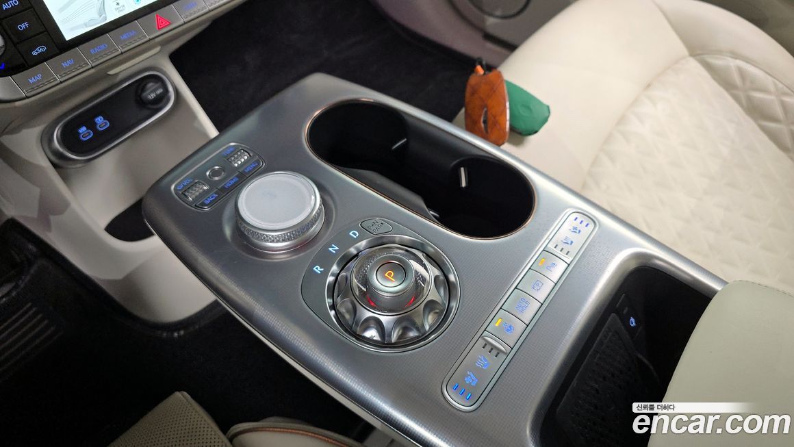 Genesis GV60 2023