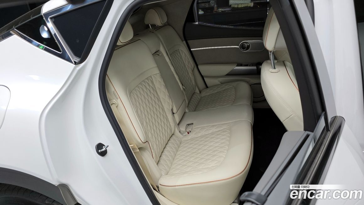 Genesis GV60 2023